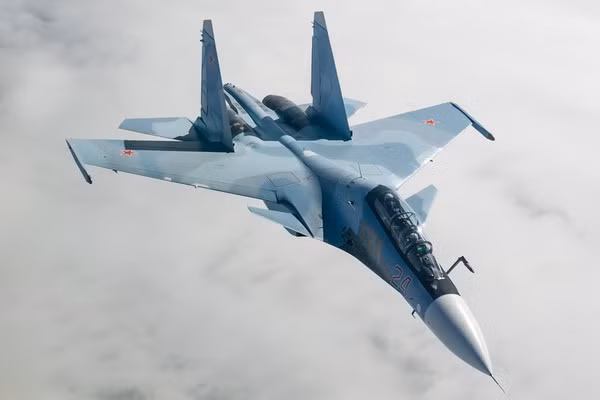 “Su-30SM sẽ được trang bị tên lửa chống hạm hạng nặng mới. Các chuyên gia chắc chắn đây là tên lửa siêu thanh nhiên liệu lỏng Kh-32, trước đây chỉ được sử dụng cho oanh tạc cơ tầm xa Tu-22M3".