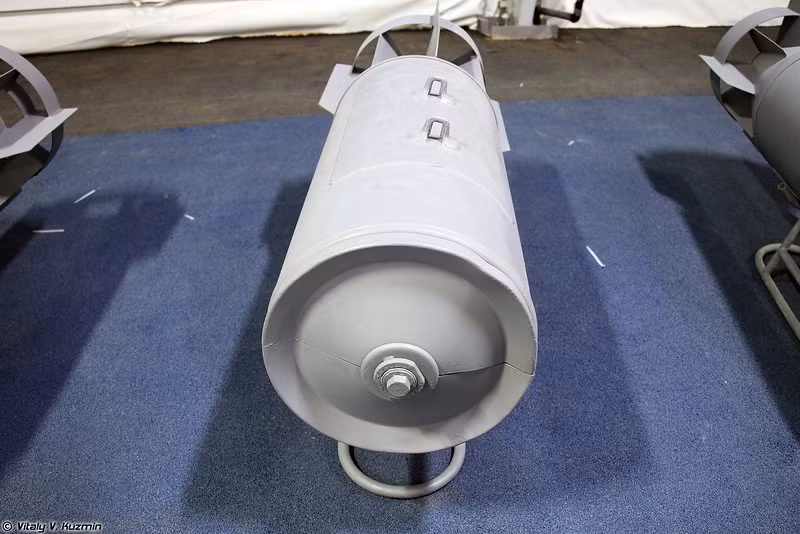 Bom chùm chống bộ binh RBK-500U-Sh mang 565 đạn con chống bộ binh ShOAB-0.5.