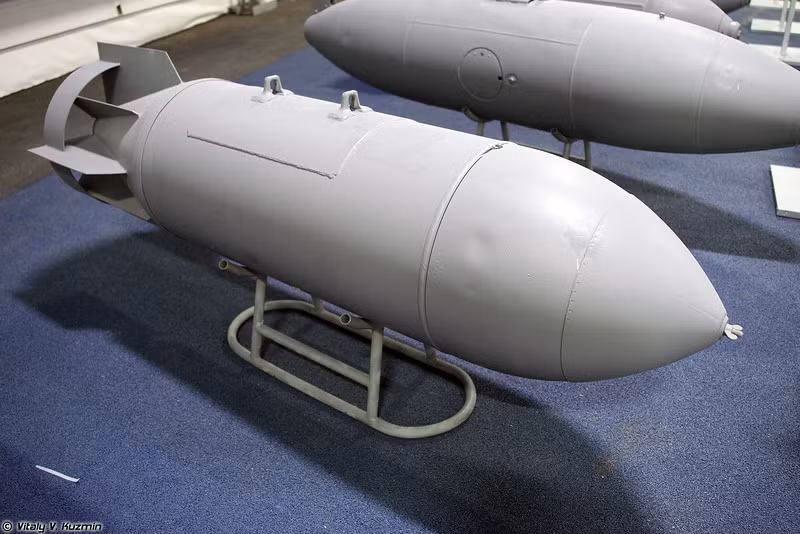 Bom cháy ZAB-500 tiêu diệt mục tiêu không phải dùng vào sức ép của sóng xung kích và mảnh vụn mà dùng vào nhiệt và lửa. Loại bom này được sử dụng để tiêu diệt bộ binh, đoàn xe cơ giới, công sự, kho chứa xăng dầu, nhà kho, trạm radar, máy bay trong hangar,…