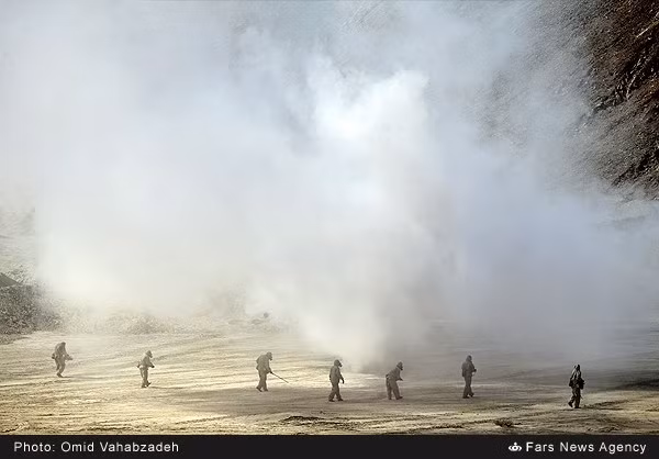 Bộ đội hóa học thực hiện tác chiến trong điều kiện chiến tranh sinh hóa.