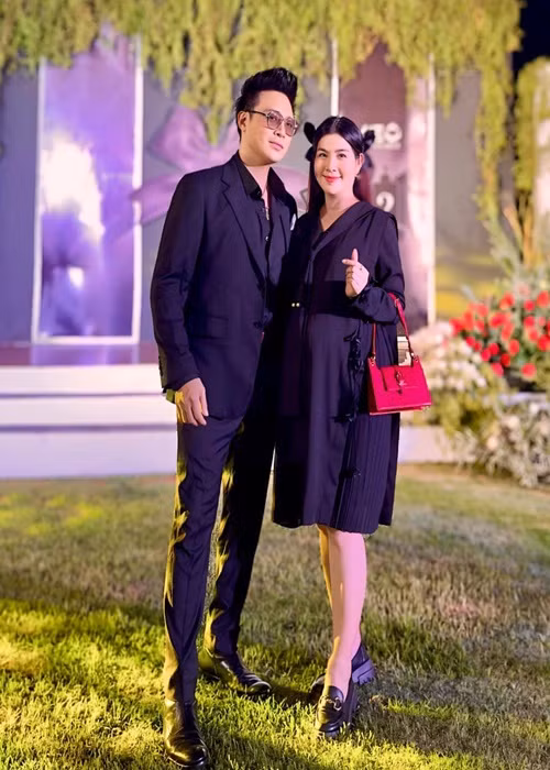 Nữ diễn viên phim "Cổng mặt trời" từng giấu chuyện bầu bí.