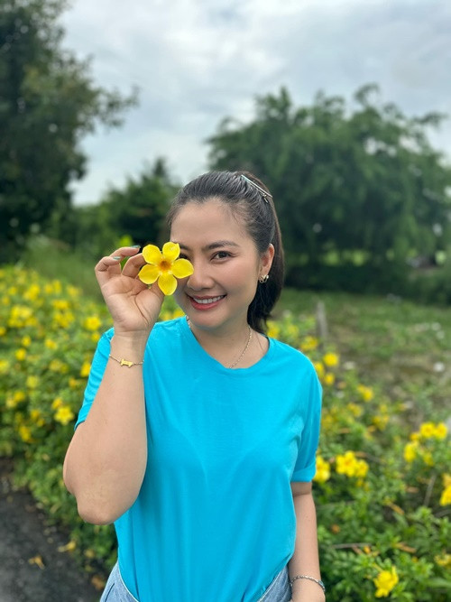 Ngọc Lan chia sẻ vào năm 2023, cô sợ và không muốn tái hôn. "Quan điểm của Lan hiện tại là nếu mình có tình cảm với ai đó, có lẽ chỉ nên dừng lại ở mức có thể chia sẻ, đồng hành cùng nhau trong công việc, cuộc sống, giúp đỡ nhau khi khó khăn", nữ diễn viên bộc bạch.