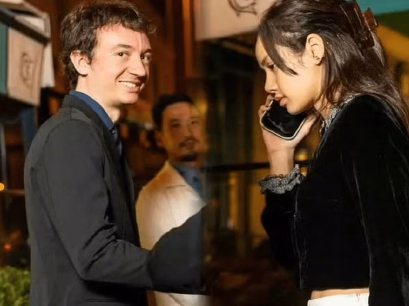 Công ty quản lý YG Entertainment từ chối bình luận về tin đồn tình cảm giữa Lisa và Frederic Arnault. Ảnh: Vietnamnet.