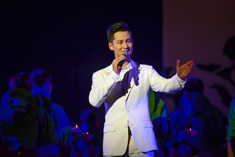 “Khi sửa lời đã làm thay đổi hoàn toàn ý nghĩa của bài hát thì không thể chấp nhận được. Về bản quyền thì gia đình Mỹ Lan có quyền yêu cầu phía Việt Nam cấm lưu hành bài hát này và thông báo cho bên Youtube biết liên quan đến tác quyền”, Mỹ Lan còn viết. Ảnh: FBNV.