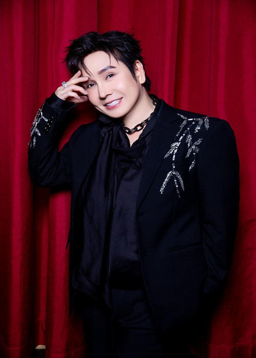 Con nuôi của nghệ sĩ Vũ Linh còn xóa các MV có Hồng Loan. Vũ Luân cho biết, anh gỡ MV vì bị một số khán giả nói dựa hơi Hồng Loan. Ảnh: FBNV.