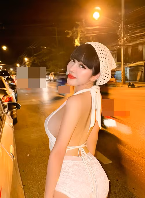 Nhiều cư dân mạng cho rằng chọn con đường mặc phản cảm, Pattaraporn sẽ dần đánh mất người hâm mộ.