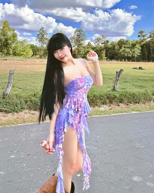 Pattaraporn hiện tại có hơn 200.000 người hâm mộ trên Instagram.