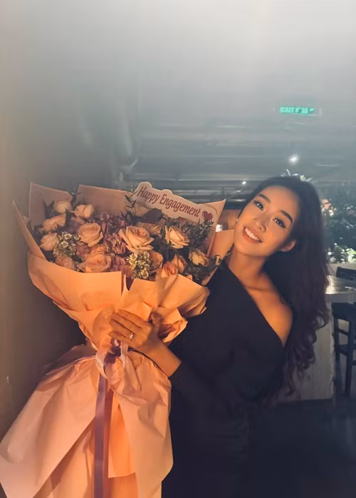 Tinh duyen cua Khanh Van va dan Hoa hau Hoan vu Viet Nam