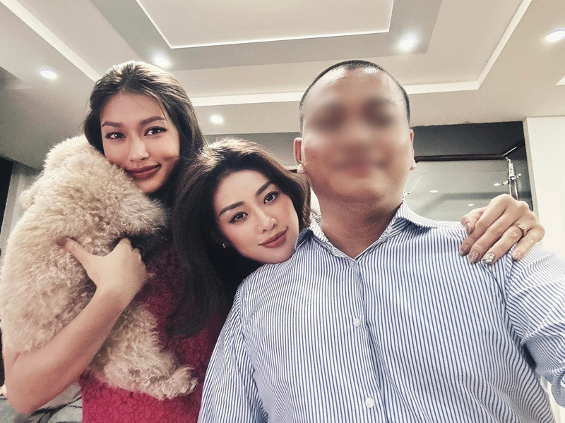 Người đàn ông này có mối quan hệ thân thiết với nhiều hoa hậu, á hậu.