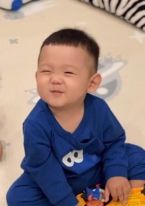 Minh Hằng gia nhập hội mẹ bỉm sữa "nghiện con" bởi cô liên tục chia sẻ hình ảnh thiên thần nhỏ của mình trên mạng xã hội.