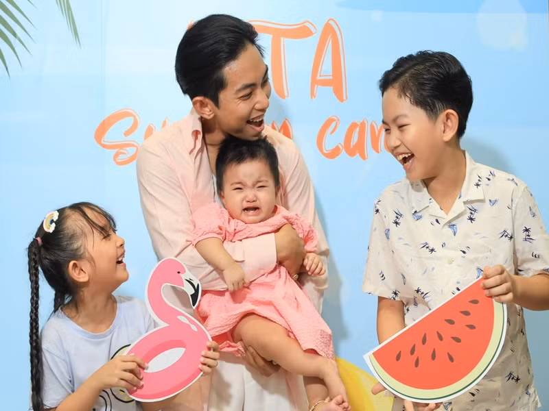 Nhiều người cho rằng Lisa, Kubi và Anna giống bố hơn mẹ.