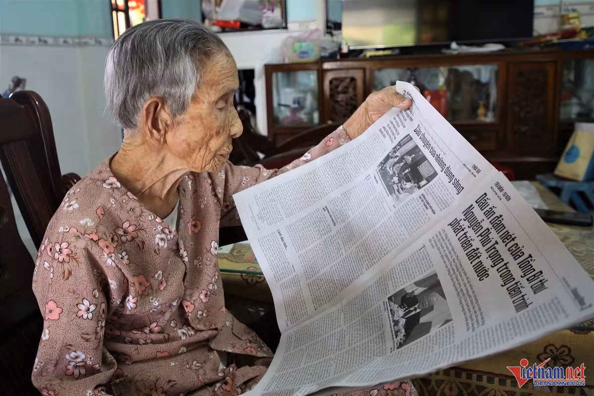 Mẹ Việt Nam anh hùng 103 tuổi: Nước mắt vẫn chưa ngừng rơi Me Viet Nam anh hung 103 tuoi: Nuoc mat van chua ngung roi