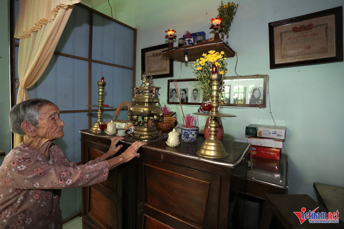 Mẹ Việt Nam anh hùng 103 tuổi: Nước mắt vẫn chưa ngừng rơi - Hình 6 Me Viet Nam anh hung 103 tuoi: Nuoc mat van chua ngung roi-Hinh-6