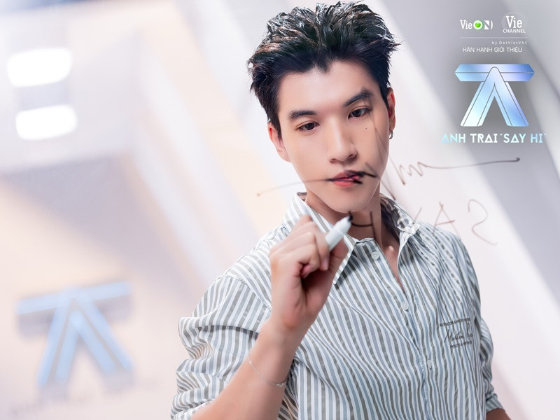 Nam ca sĩ từng cho biết, anh là rapper mà không ai khen rap hay. Mọi người chỉ chú ý đến ngoại hình của HIEUTHUHAI. Ảnh: FBNV.