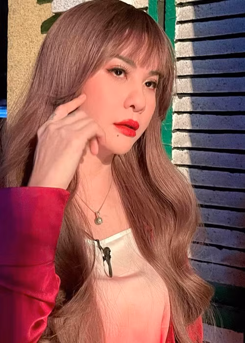 Cát Phượng từng đối mặt với nghi vấn trùng tu nhan sắc.