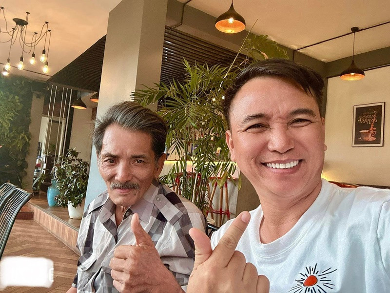 Thương Tín bày tỏ mong muốn được đi hát kiếm sống. Ảnh: FBNV.