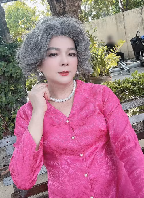 Vu Ha lay vo hon 8 tuoi van hanh phuc sau 31 nam