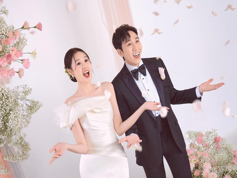 Quỳnh Anh sinh năm 1999, kém Anh Đức 12 tuổi,