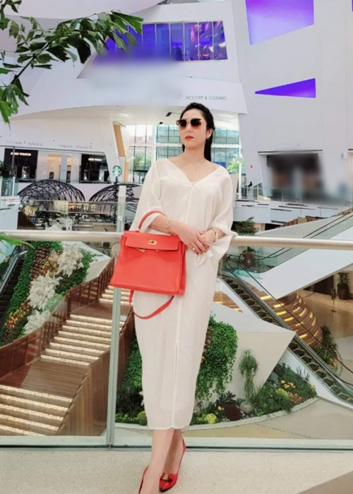 Tháng 9/2023, Hà Thanh Xuân tuyên bố chia tay doanh nhân Thắng Ngô chỉ sau thời gian ngắn gắn bó.