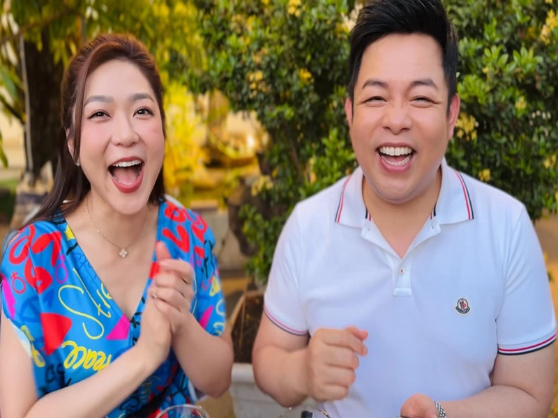 Hà Thanh Xuân dính như sam với Quang Lê sau khi trở lại cuộc sống độc thân.