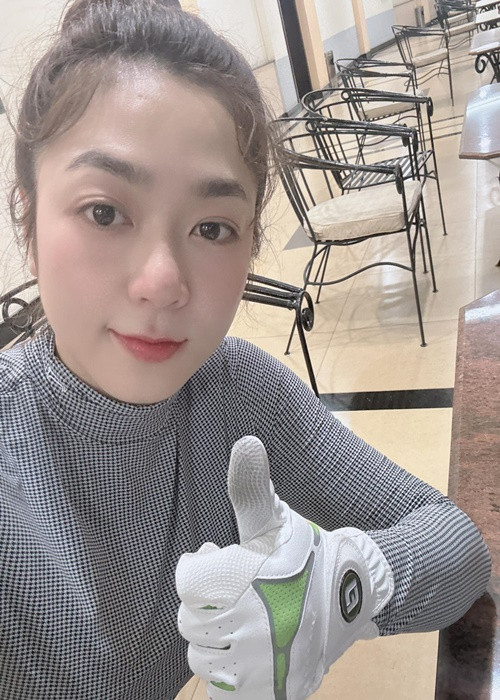 Sau sóng gió tình cảm, nữ ca sĩ tập trung ca hát, chăm sóc bản thân.