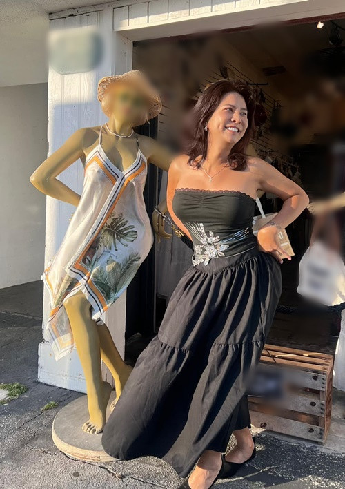 Hồng Ngọc chia sẻ, cô may mắn vì được đồng nghiệp, học trò ủng hộ sau khi công khai chuyển giới.