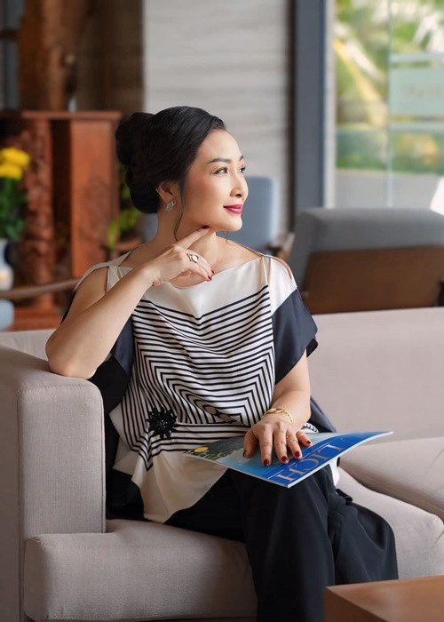 Khánh Huyền không chia sẻ hình ảnh chồng con trên mạng xã hội. Ảnh: FB Khánh Huyền.