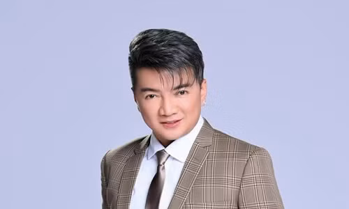 Dam Vinh Hung bi cam bieu dien 9 thang vi deo huy hieu “la”