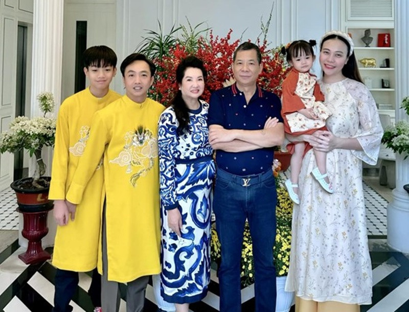 Mới đây, vợ chồng Đàm Thu Trang bất ngờ ẩn toàn bộ bài viết, tắt tính năng bình luận trên trang cá nhân Facebook. Ảnh: Sức Khỏe Đời Sống.