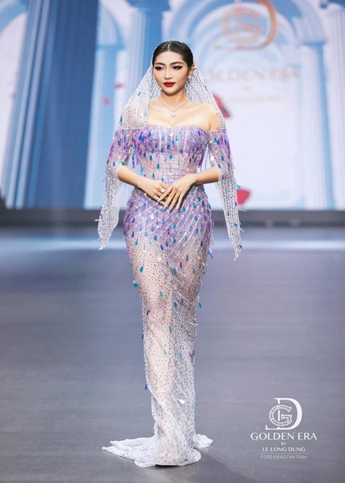 Thu Thảo chăm chỉ làm việc. Nàng hậu kiếm tiền nhờ công việc người mẫu, dự sự kiện, làm giám khảo, đóng phim.