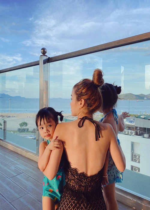 Vợ cũ Hoài Lâm được nhiều người nhận xét ngày càng quyến rũ.