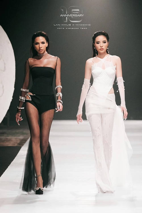 Một trong những lợi thế của Kỳ Duyên là kinh nghiệm biểu diễn nhiều năm.