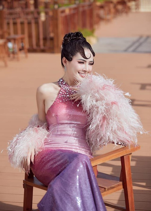 Hoa hậu Phan Thị Mơ không thích làm mẹ đơn thân bởi vậy cô vẫn chờ đợi người phù hợp để kết hôn và sinh con.