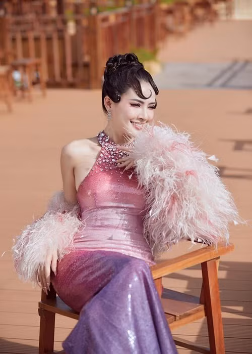 Hoa hậu Phan Thị Mơ không thích làm mẹ đơn thân bởi vậy cô vẫn chờ đợi người phù hợp để kết hôn và sinh con.