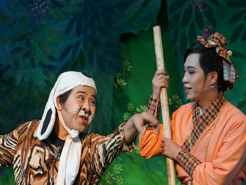 Bạch Long tham gia nhiều vở hài kịch, kịch thiếu nhi. Ảnh: Người Lao Động.