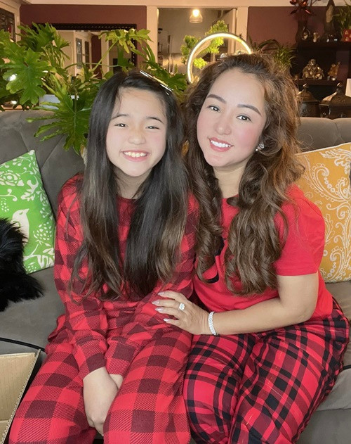 Thúy Nga chia sẻ trên Vietnamnet, cô không còn oán trách bố của con gái khi anh không có trách nhiệm với con.