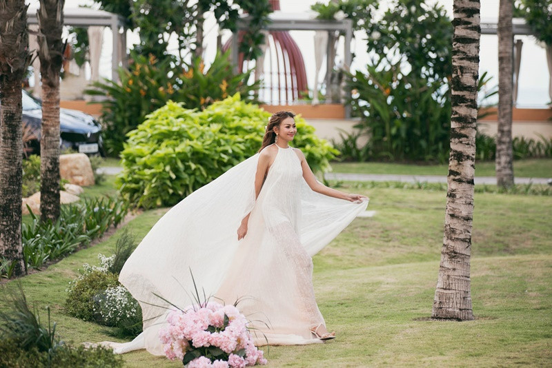 Dù chưa rõ thực hư lời tố của Hoàng Thùy, nhiều cư dân mạng đã công kích các nhãn hàng Thanh Hằng làm đại diện. Bởi vậy, Thanh Hằng làm đơn tố cáo Hoàng Thùy để bảo vệ danh dự, tên tuổi. Ảnh: FB Thanh Hằng.