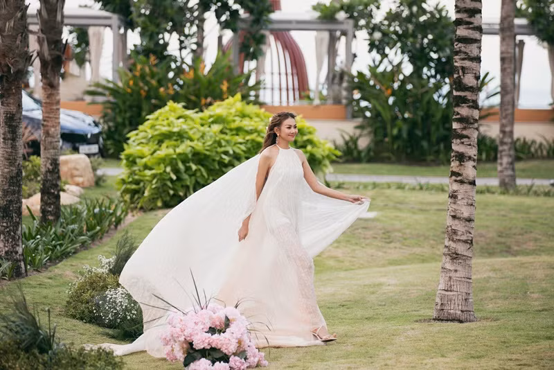 Dù chưa rõ thực hư lời tố của Hoàng Thùy, nhiều cư dân mạng đã công kích các nhãn hàng Thanh Hằng làm đại diện. Bởi vậy, Thanh Hằng làm đơn tố cáo Hoàng Thùy để bảo vệ danh dự, tên tuổi. Ảnh: FB Thanh Hằng.