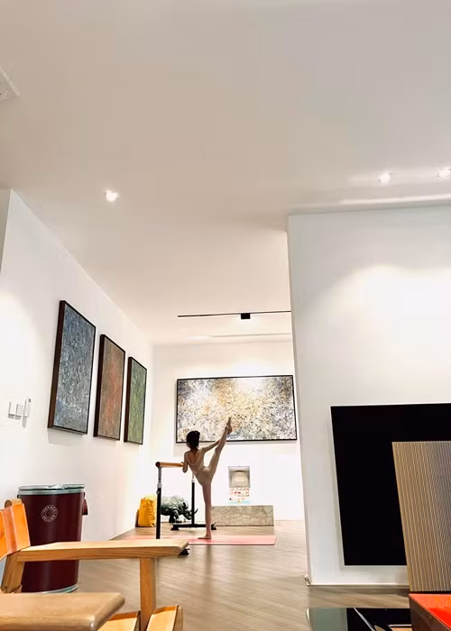 Năm 2022, nữ biên tập viên gây chú ý khi chia sẻ hình ảnh một bé gái tập múa.