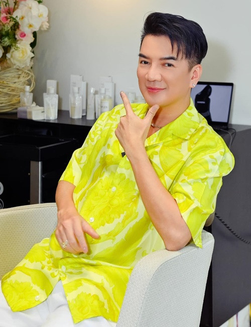 Bị bà Phương Hằng réo tên trong nhiều livestream năm 2021, Đàm Vĩnh Hưng yêu cầu bà Hằng cùng đồng phạm xin lỗi công khai và bồi thường thiệt hại về vật chất 43 tỷ đồng do các phát ngôn của bà Hằng đã xúc phạm Mr Đàm. Ảnh: FBNV.