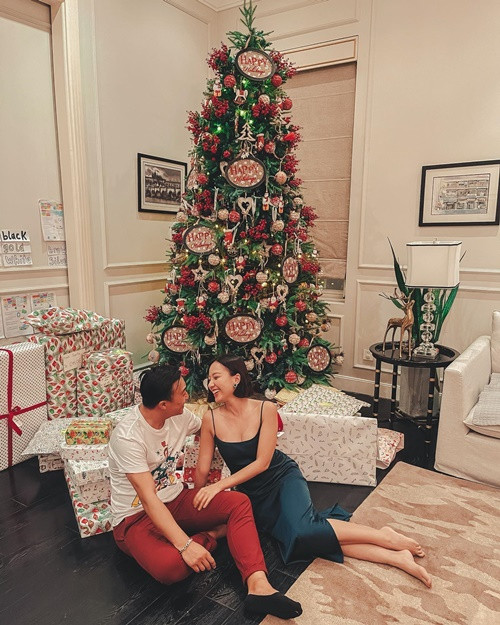 “Chúc mừng sinh nhật em. Hãy luôn vui vẻ và chúng ta tiếp tục có một năm tuyệt vời! Anh yêu em!”, Justin Chiêm viết dịp sinh nhật của Băng Di năm 2022.