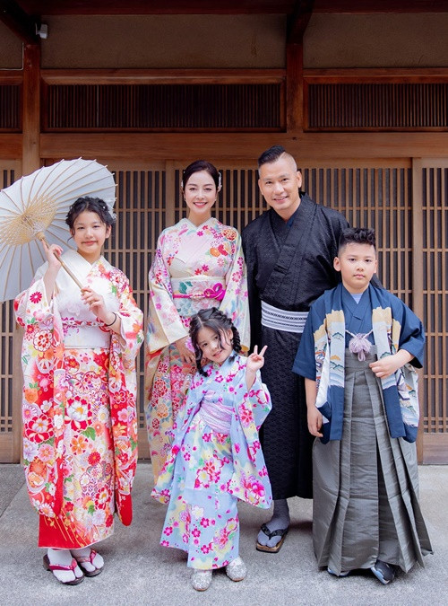 Cậu con trai của Jennifer Phạm và Đức Hải tên Minh Trung, chào đời vào tháng 12/2016. Cậu nhóc được khen giống bố như tạc.