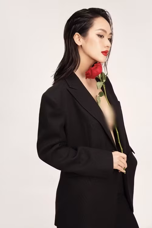 "Trong một chương trình có nhiều đối thủ mạnh Quỳnh sẽ càng muốn sự chiến thắng hơn, đây chắc chắn là động lực tạo nên cuộc cạnh tranh công bằng", người đẹp sinh năm 1998 cho biết.