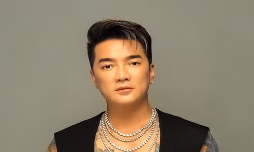 Dam Vinh Hung bi cam dien 9 thang, bai hoc cho nhieu sao Viet