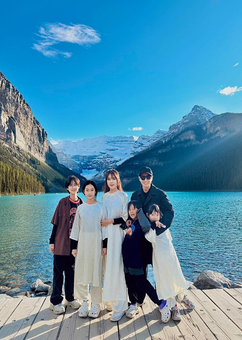 Tuần trước đó, Banff mưa nhiều nhưng lúc vợ chồng Lý Hải đi lại nắng đẹp.