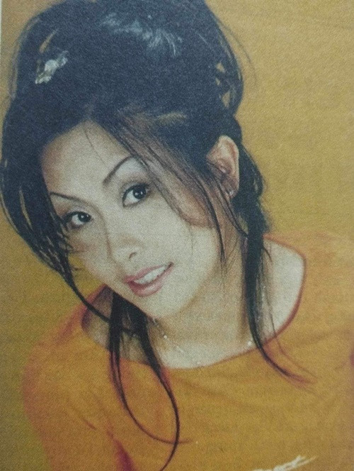 Kiều Oanh kết hôn rồi sang Mỹ định cư. Tuy nhiên, hạnh phúc ngắn chẳng tày gang. Theo Người Đưa Tin, nữ diễn viên ly hôn vì chồng gặp áp lực từ gia đình khi Kiều Oanh nhận kết quả từ bác sĩ là bị bệnh, không thể có con.