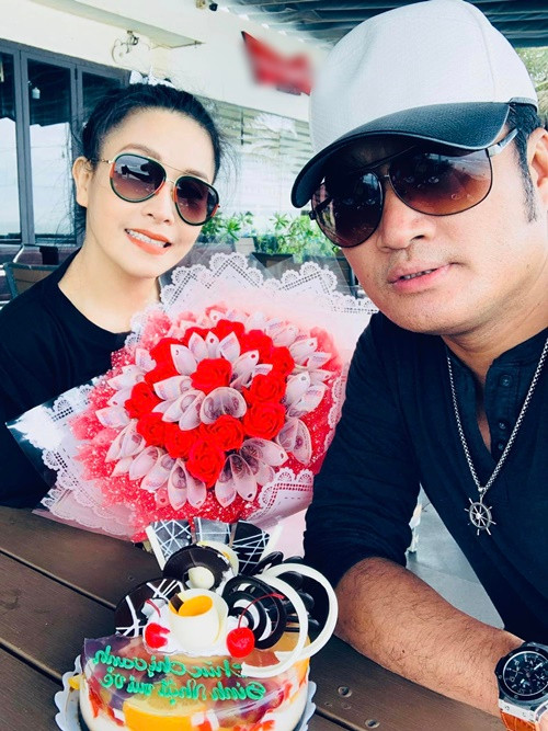 Trong chương trình Giải mã tri kỷ, Hoàng Nhất gửi lời cảm ơn Kiều Oanh vì cô đã luôn bên cạnh anh.