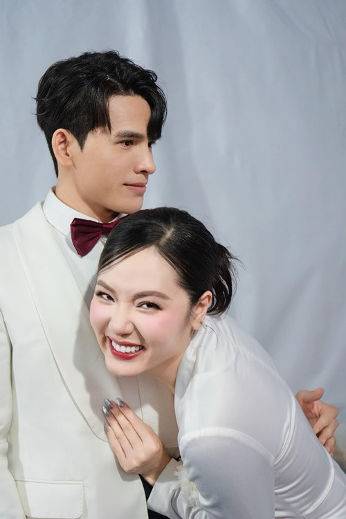 Trong mắt Quốc Thiên, Phương Linh điệu đà, nhẹ nhàng. Ảnh: FB Quốc Thiên.