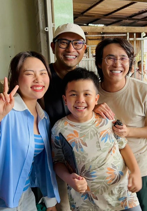 Khi về nước, Huỳnh Đông đóng phim. Ảnh: FB Ái Châu.