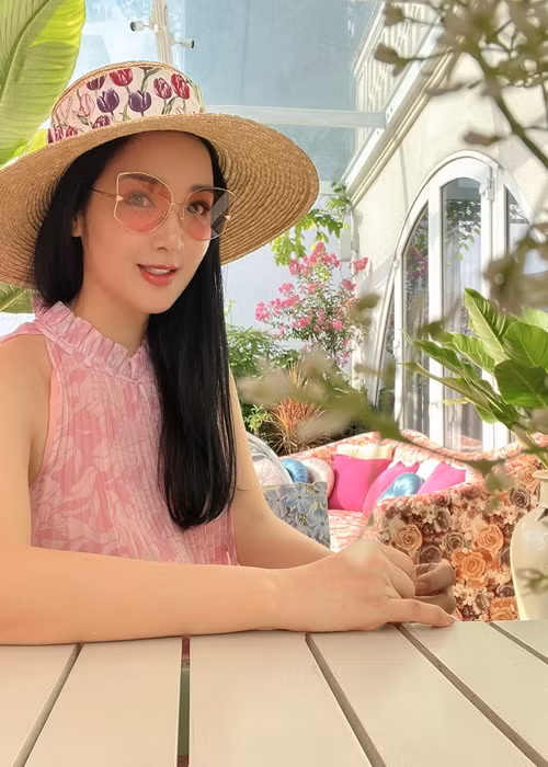 Giáng My kín tiếng về chuyện tình cảm trong nhiều năm qua.